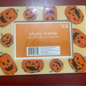 Jack-o-Lantern Pumpkin Photo Frame - Cream and Orange 4x6